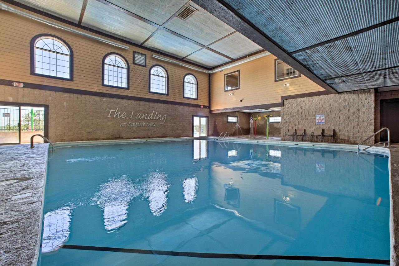 Appartamento Luxe Branson Retreat With Mtn Views And Pool Access! Esterno foto